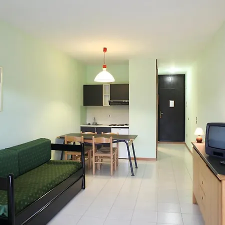 Apart-hotel Isa-studio 3 Beds In With Swimming-pool Bed And Bath Linen Included Marina Di Bibbona